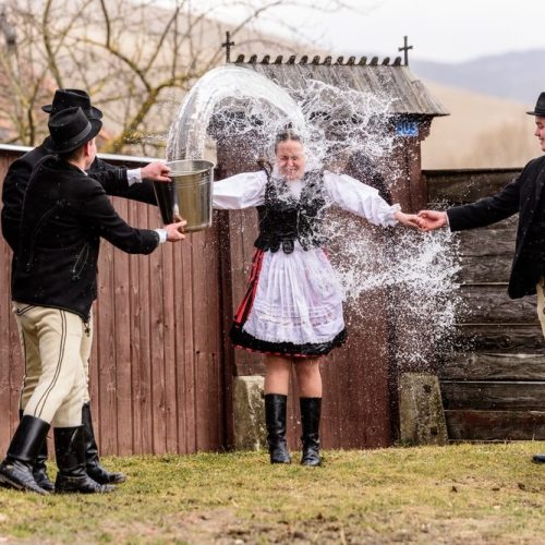 traditii-si-obiceiuri-din-Romania